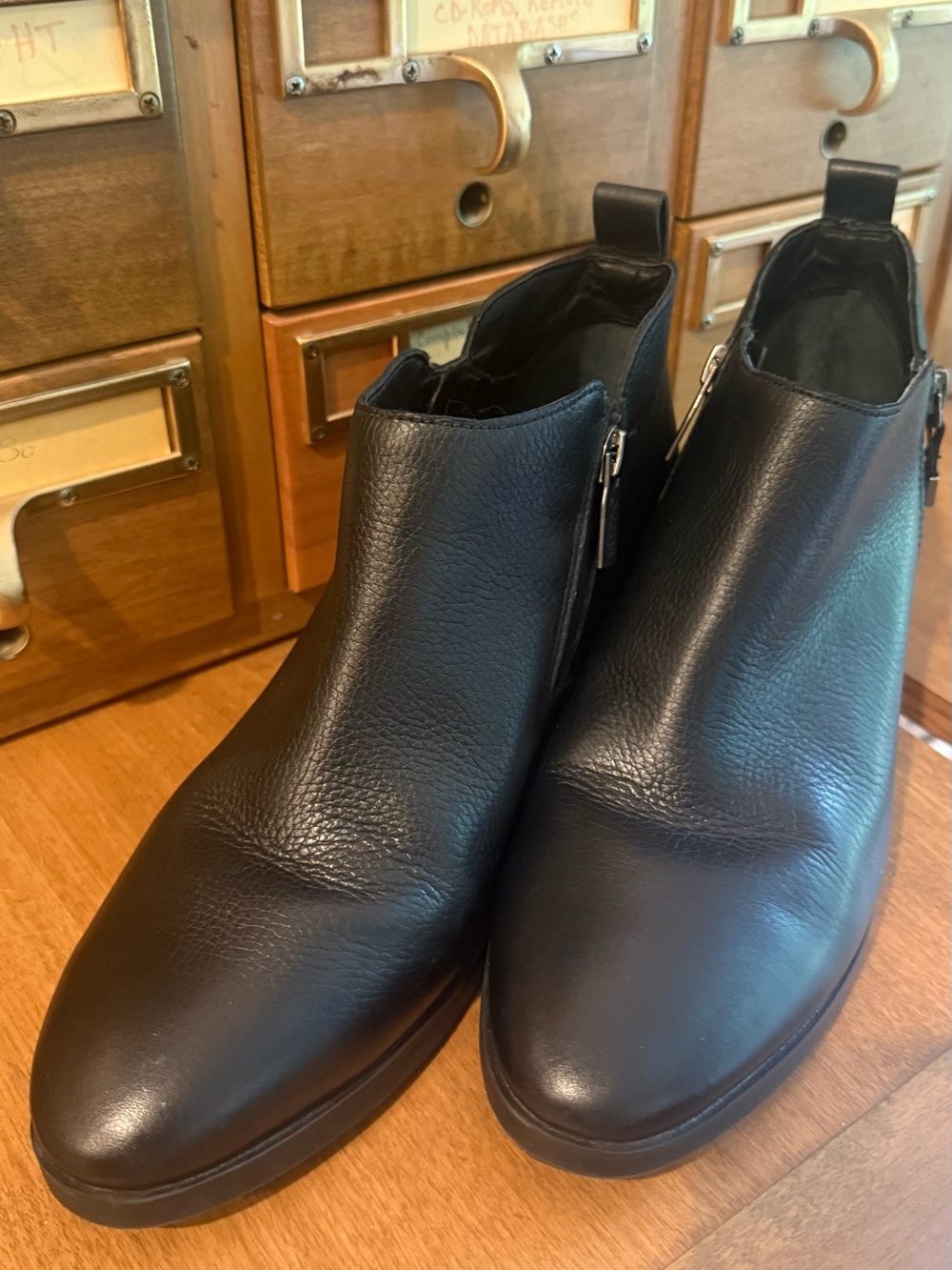 Vionic Cecily Black Leather Ankle Boots — Size 9